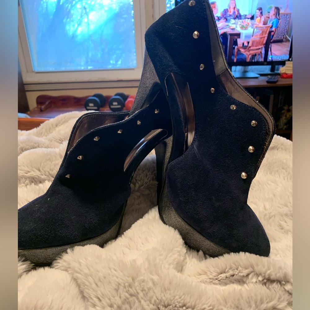 GUC sparkly booties